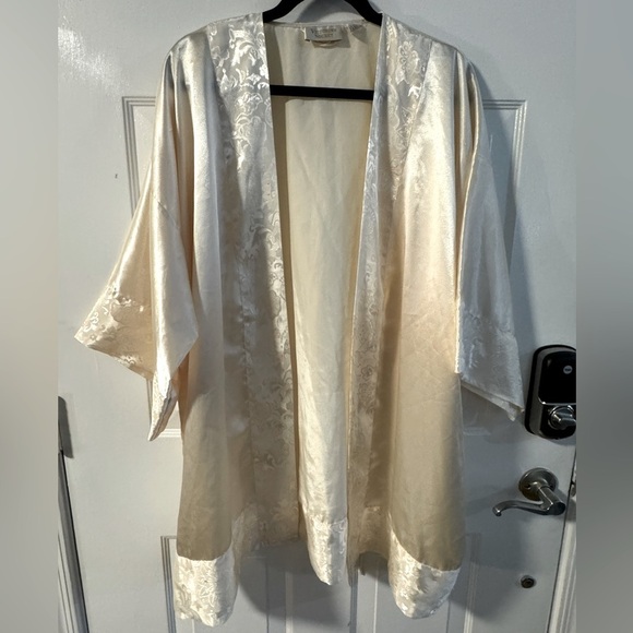 Vtg Victorias Secret Gold Label Cream Paisley Open Fit Robe One Size Kimono EUC - Picture 1 of 13